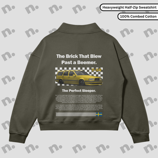 Oversized fleece-lined half-zip sweatshirt with stand collar and drop shoulders.