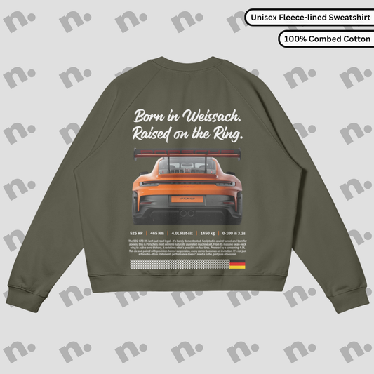 Fleece-lined heavyweight crewneck sweatshirt with a clean, structured design inspired by GT3 RS performance.